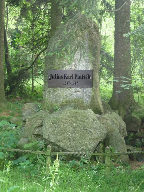 The Monument to Julius Pintsch