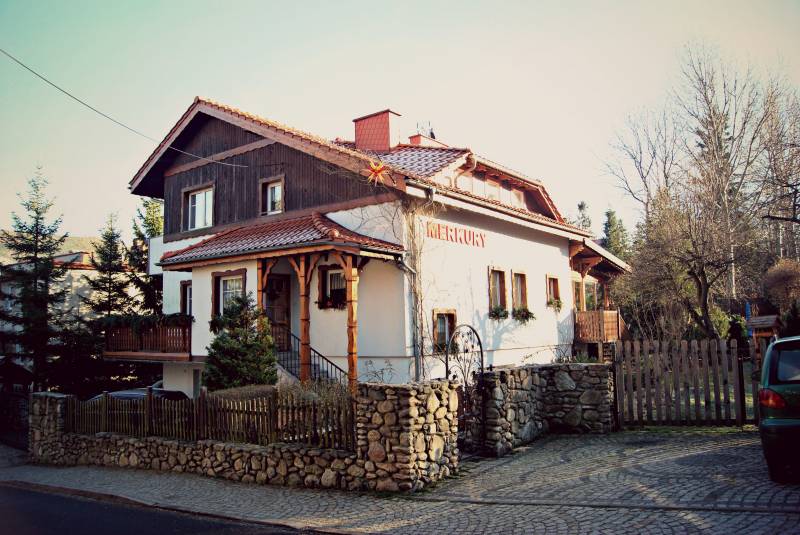 Gasterzimmern in Bad Fliensberg Merkury 