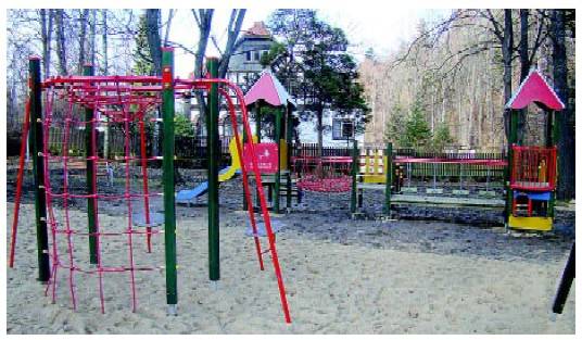 Parki i place zabaw w Czerniawie 2009-2010