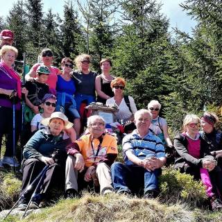 WYCIECZKA DO POMNIKA LOTNIKÓW - w ramach Projektu MARSZOBIEG nr 13/2023 Z FLINSEM PO ZDROWIE