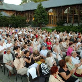 DNI KWITNĄCYCH RODODENDRONÓW - święto miasta i różaneczników